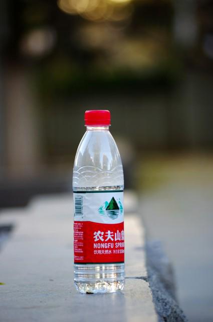 娃哈哈純凈水和農(nóng)夫山泉誰更干凈 結(jié)果出乎意料